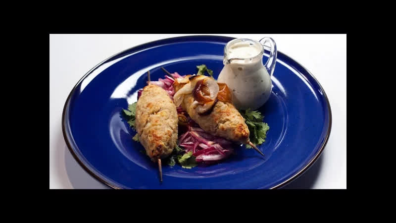 Мясо. От филе до фарша Люля из свинины с соусом дзадзыки ,