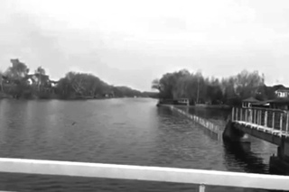 Услышал Каспиискии Груз - Выкинул Аифон в Реку | iPhone in Lake