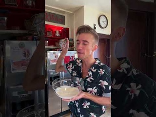 Dylan Hollis - 1936 WHIPPED CREAM CAKE