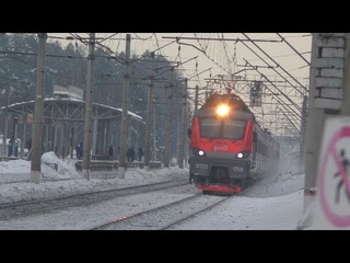 Электровоз ЭП20-058 с пассажирским поездом №132 Москва - Орск