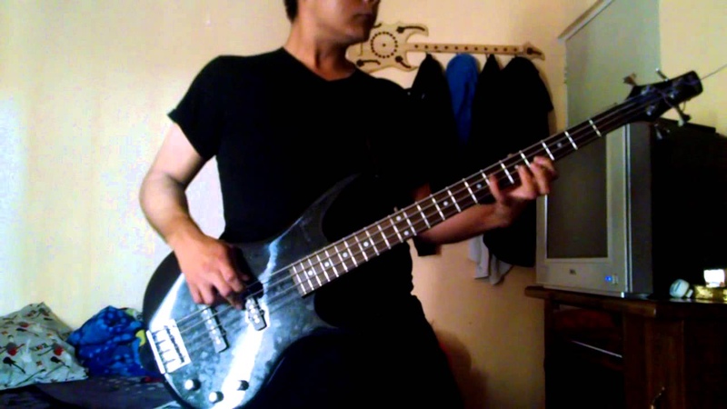 Three Days Grace, Car Crash Bass