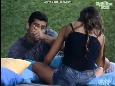 Yuri Fazendo a pequena Laisa da gargalhadas e gargalhadas ao imitar João Caralho