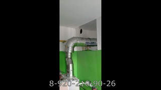 Стены из шифера. Монтаж дымохода Ferrum на котельной автосервиса