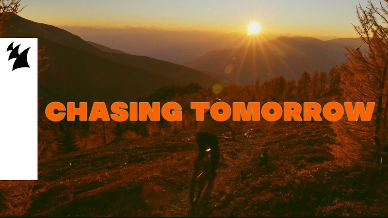CARSTN Gold Fish feat. Anna Graceman Chasing Tomorrow ( Official Lyric