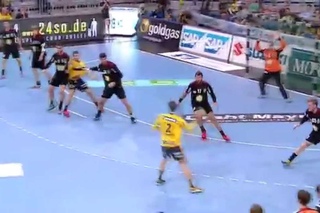 No-Look-Pass von Andy Schmid auf Bjarte Myrhol