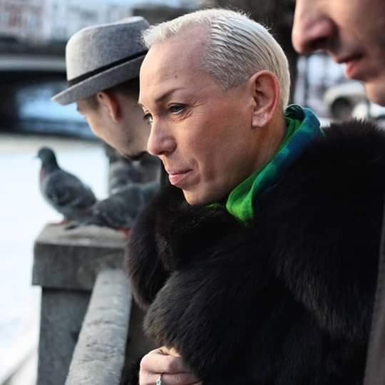 сколько лет александру пескову