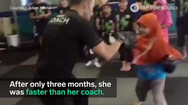 This 9 year old girl just out boxed her boxing