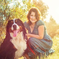 Лола Иванова