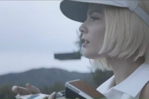 Холзи colors. Halsey colors tennis. Холзи плакат 2022. Halsey обложка альбома. Холзи колорс лирика.