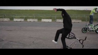 BMX Flatland Vs Street Bike Freestyle