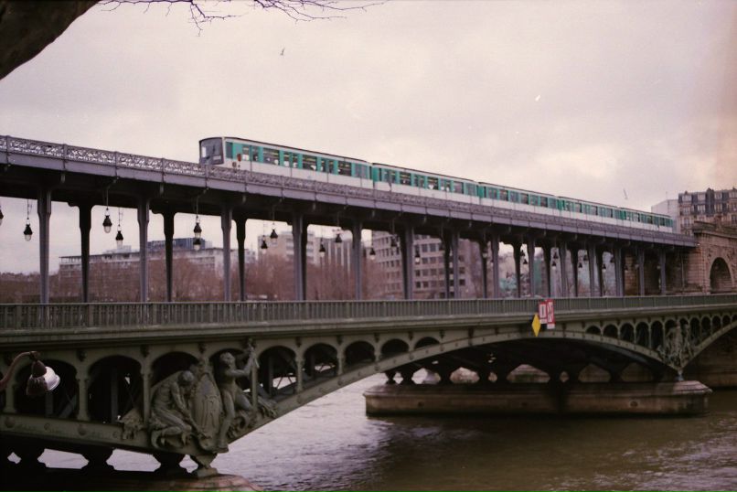 Юрец Леута | Paris