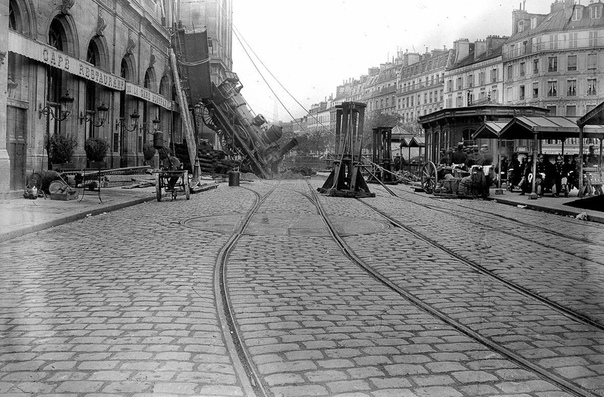 Прибытие поезда. Париж (Франция), 22 октября 1895 года.289 километров пути и 7 часов тряски на поезде 56 такой была плата за увиденный Париж для жителей Нормандии. Очередной состав выехал 22