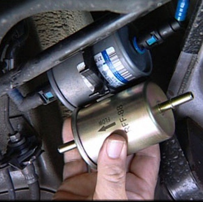 Как заменить топливный фильтр на хендай Как заменить топливный фильтр на хендай