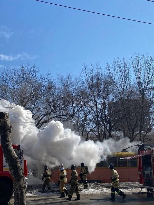 В Хабаровске загорелся трамвай "РВЗ-6" на пересечении Амурского бульвара и улицы Дикопольцева Это картинка