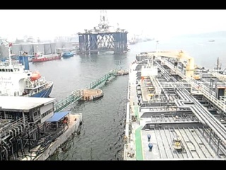 Швартовка морского танкера
