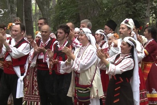 Скок във времето - първа част. Фестивал на фолклорната носия Жеравна 2014