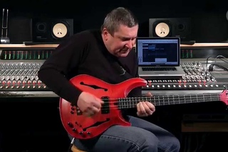 Mensinger Joker Bass Hollowbody Shortscale