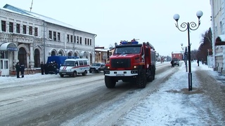 Пожарно-тактические учения прошли сегодня в Бийском драматическом театре (Бийское телевидение)