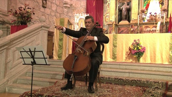 03 Ave María de G. Caccini. A. Antonian (cello) y J. A. Álvarez Parejo